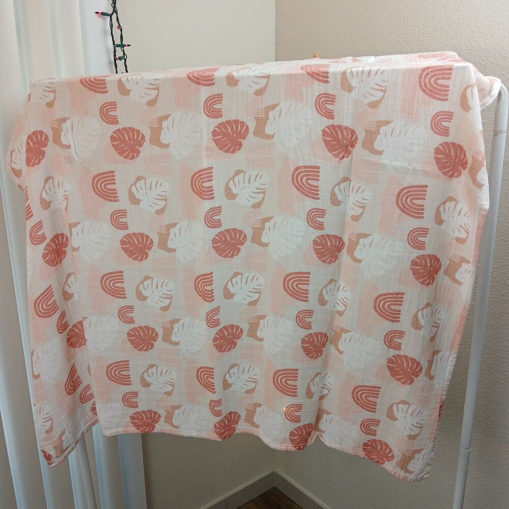 Sweet Sweet Honey Hawaii Bamboo Swaddle Blanket 45" x 43" pink rainbows tropical - Picture 2 of 13